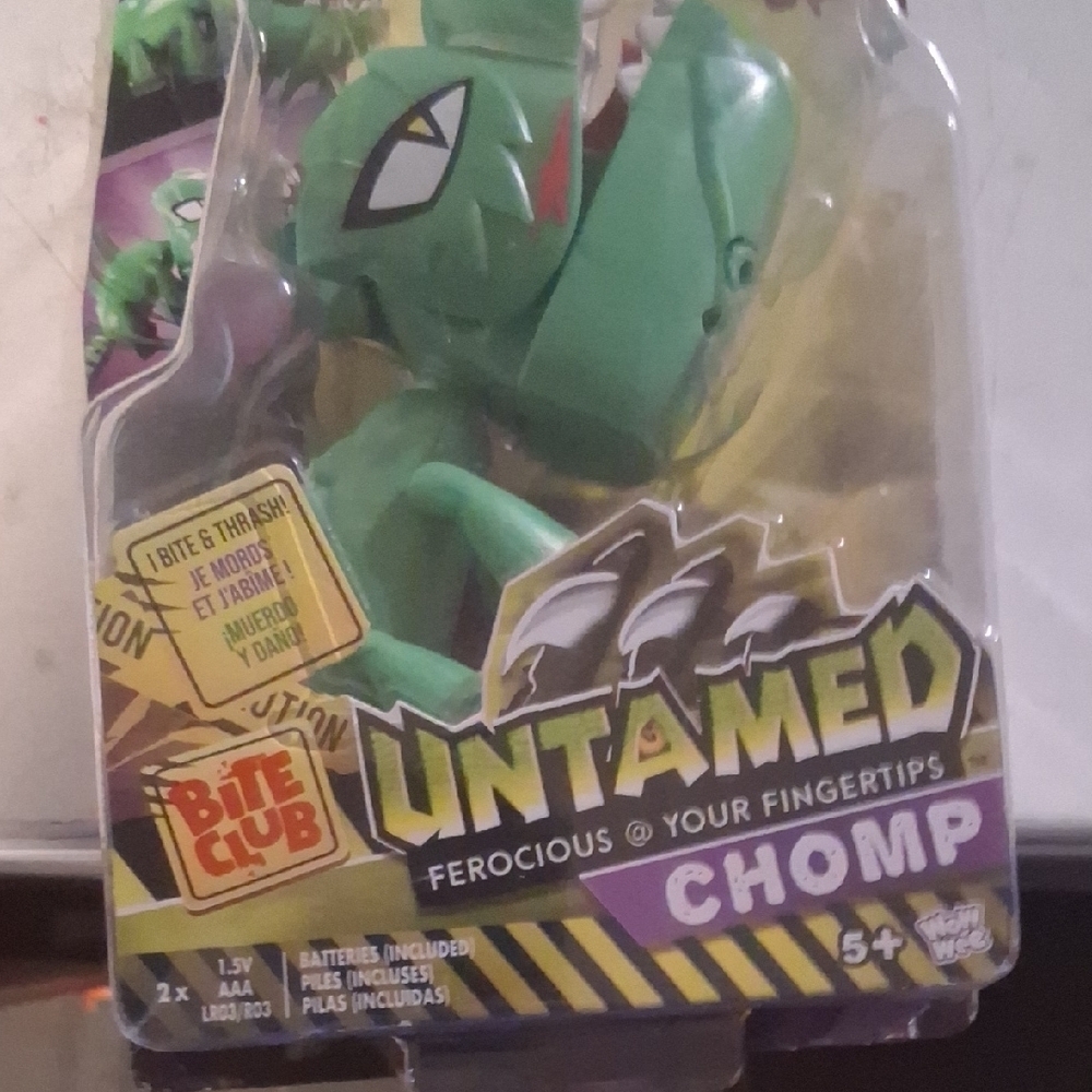 NEW WowWee Untamed Bite Club Crocodile - Chomp (Green) - Picture 5 of 5